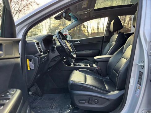 Used 2017 Kia Sportage EX w/ EX Technology Package AWD/4WD image 9