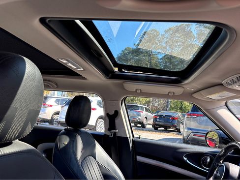 Used 2020 MINI Cooper Clubman S image 10