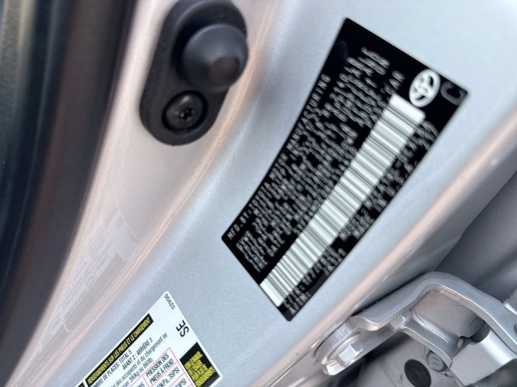 Used 2024 Toyota Corolla LE FWD image 31