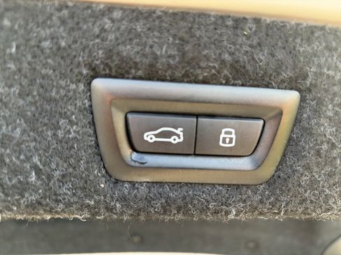 Used 2023 BMW M550i xDrive w/ Executive Package image 30