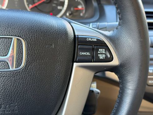 Used 2011 Honda Accord SE image 16