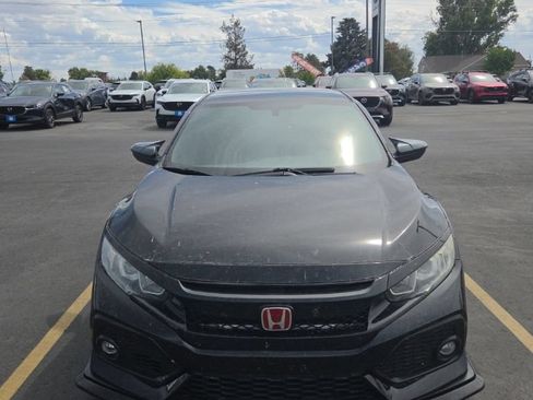 Used 2018 Honda Civic Sport image 4