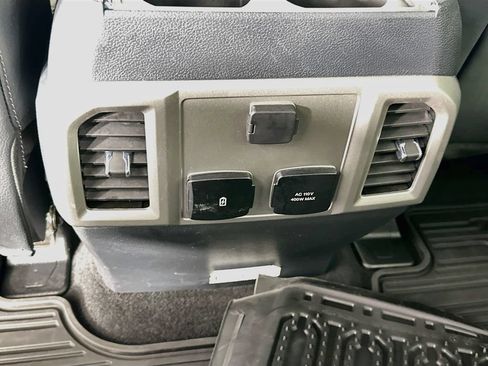 Used 2022 Ford F250 Lariat w/ Black Appearance Package AWD/4WD image 25