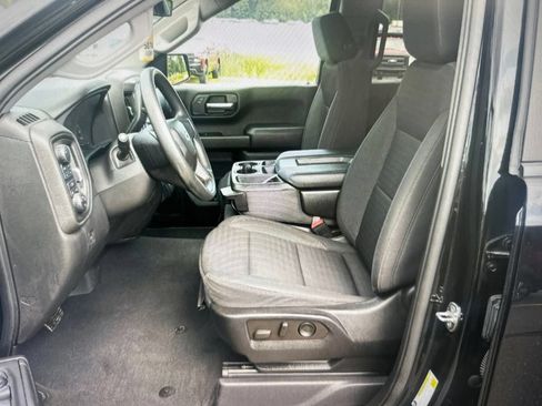 Used 2022 Chevrolet Silverado 1500 Custom Trail Boss AWD/4WD image 6