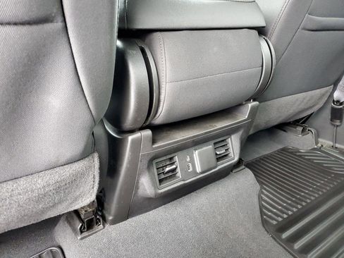 Used 2023 Chevrolet Silverado 1500 LT image 29