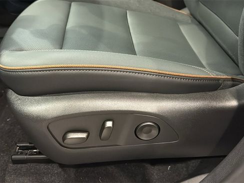 New 2026 GMC Acadia AT4 w/ Luxury Package image 26