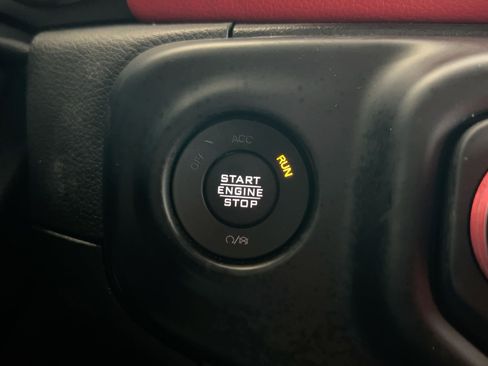 Used 2021 Jeep Wrangler Unlimited Sahara image 30