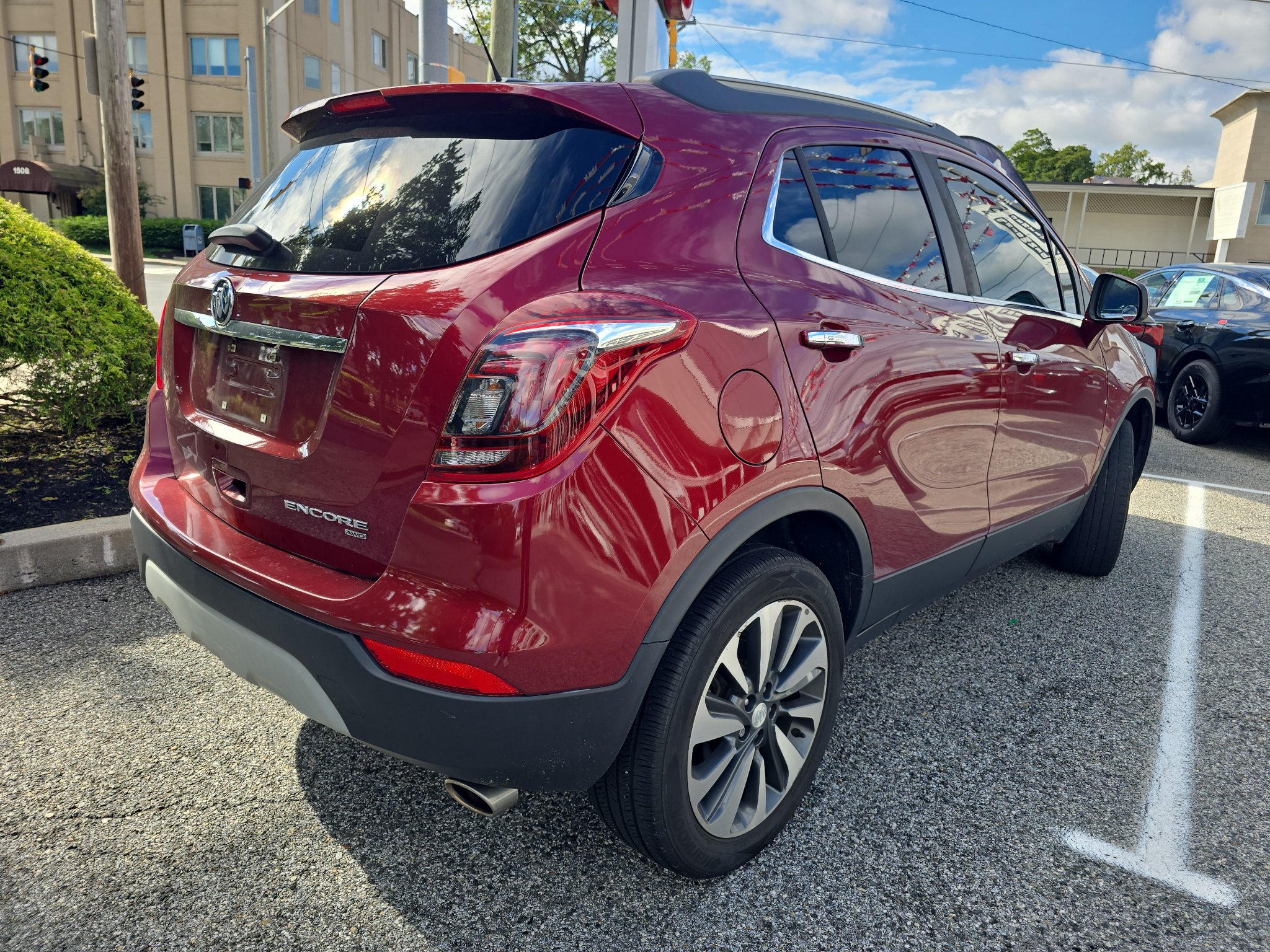 Used 2022 Buick Encore Preferred w/ Safety Package AWD/4WD image 4