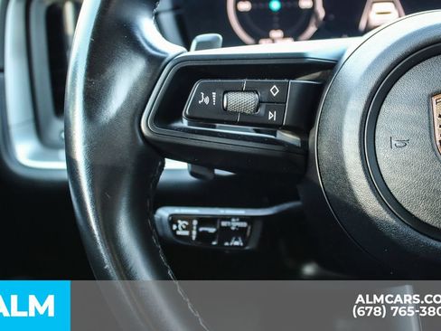 Used 2024 Porsche Cayenne AWD/4WD image 23