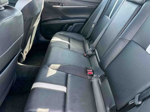Used 2025 Toyota Camry SE FWD image 17