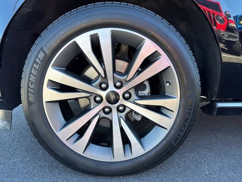 Used 2020 Ford Expedition Platinum image 16