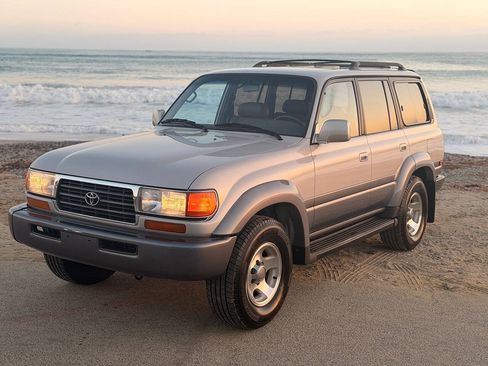 Used 1995 Toyota Land Cruiser AWD/4WD image 2