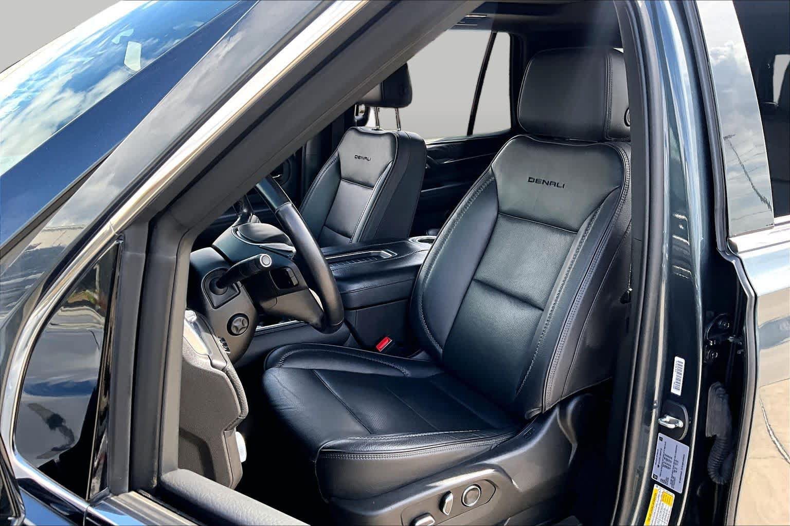 Used 2021 GMC Yukon Denali RWD image 8