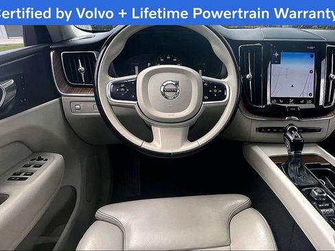 Used 2019 Volvo XC60 T5 Momentum w/ Advanced Package FWD image 7