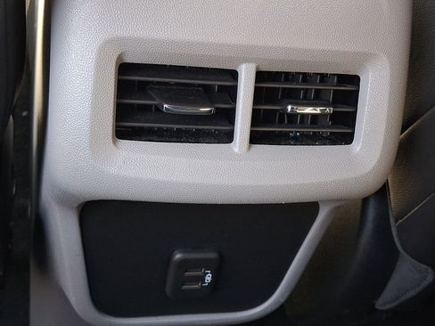 Used 2024 GMC Terrain SLT FWD image 12