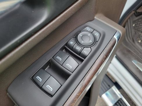 Used 2021 GMC Sierra 2500 Denali w/ Denali Ultimate Package image 23