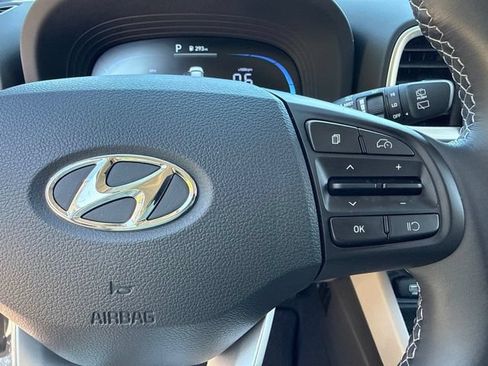 Used 2026 Hyundai Venue SEL FWD image 40