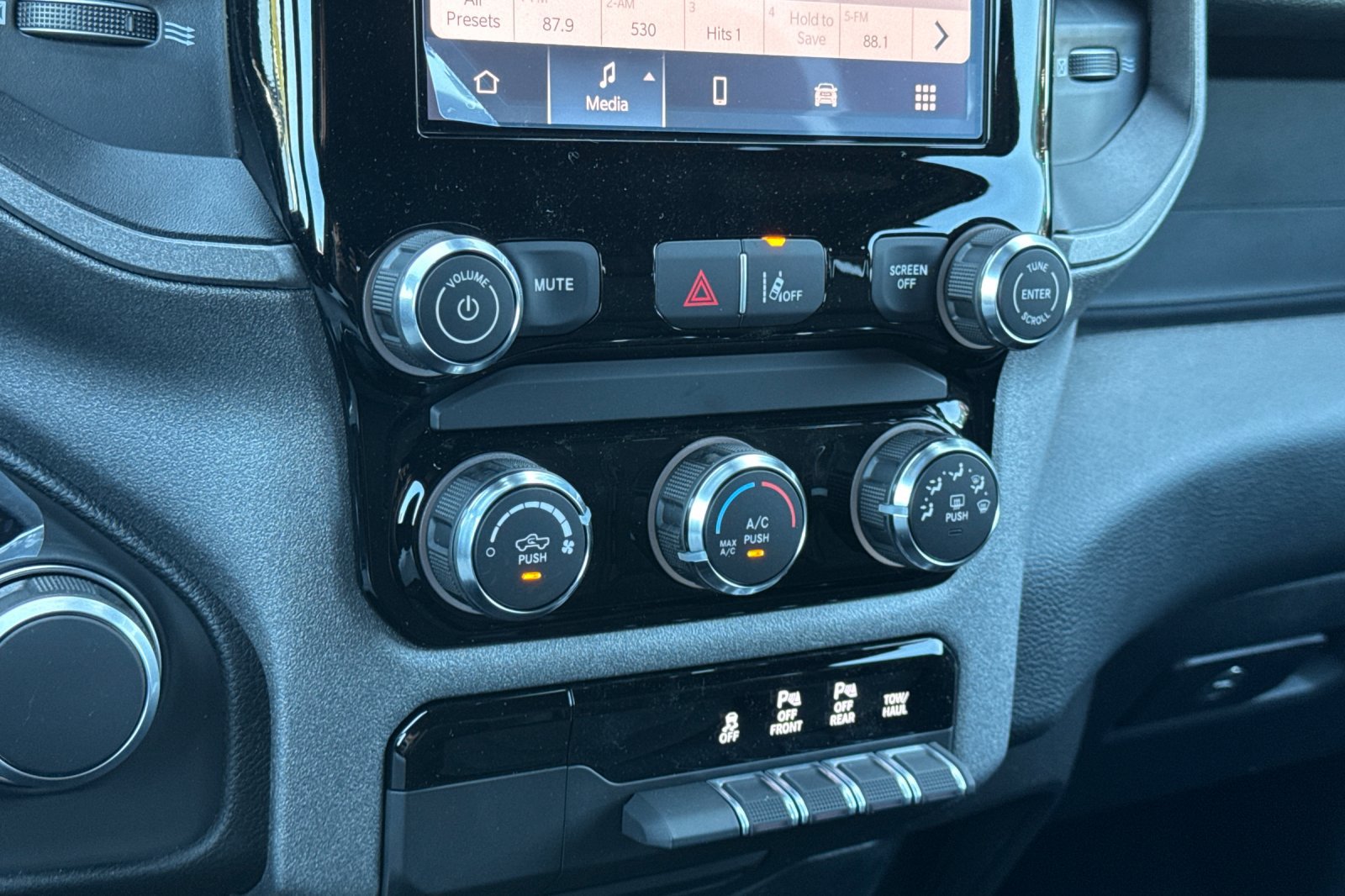 New 2026 RAM 1500 Express RWD image 18
