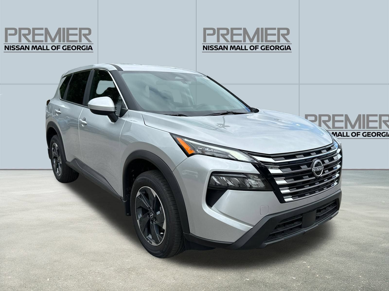Used 2025 Nissan Rogue SV FWD image 3