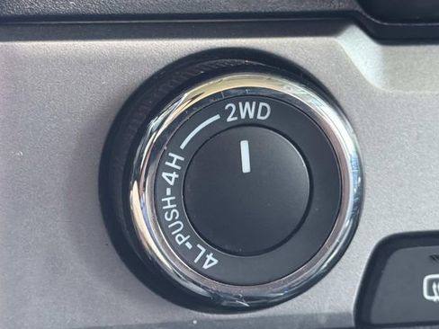 Used 2022 Toyota Tacoma SR5 w/ Technology Package AWD/4WD image 29