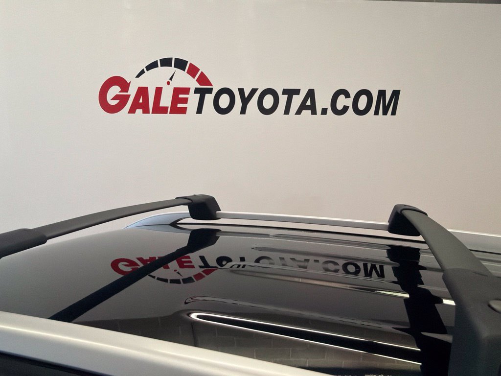 Used 2022 Hyundai Venue Limited FWD image 5