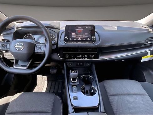 Certified 2026 Nissan Rogue SV FWD image 13