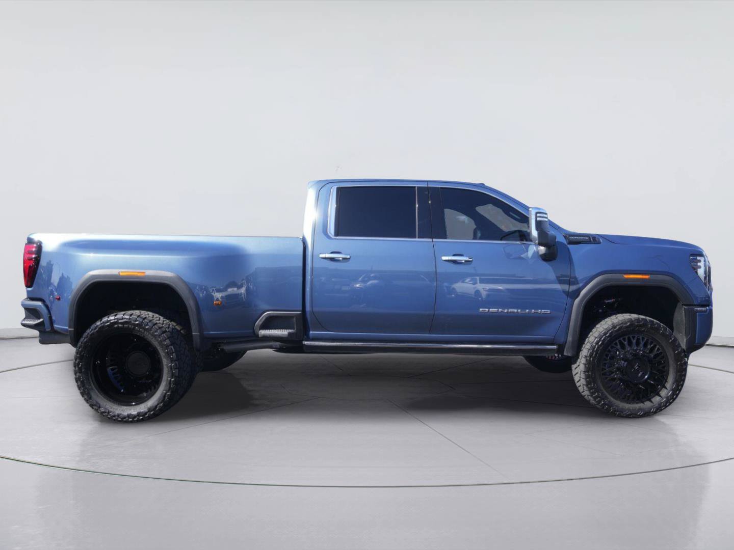 Used 2026 GMC Sierra 3500 Denali Ultimate AWD/4WD image 6