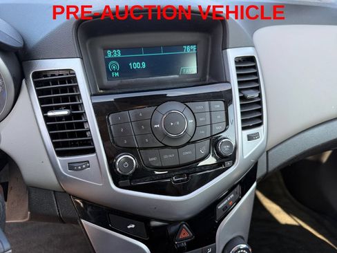 Used 2015 Chevrolet Cruze LS FWD image 18
