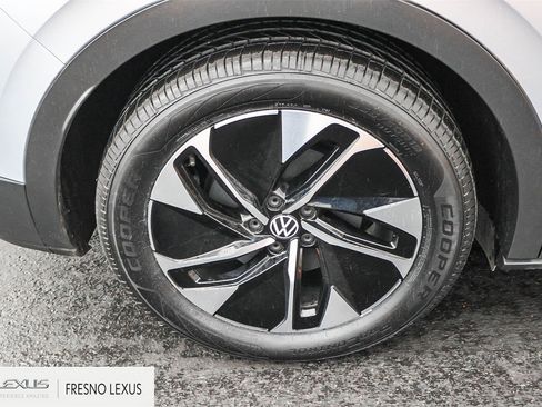 Used 2021 Volkswagen ID.4 Pro image 8