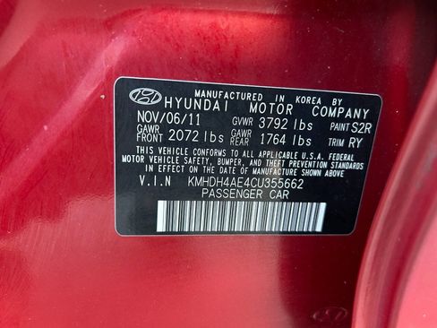 Used 2012 Hyundai Elantra Limited FWD image 18