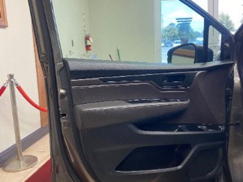 Used 2018 Honda Odyssey EX image 12