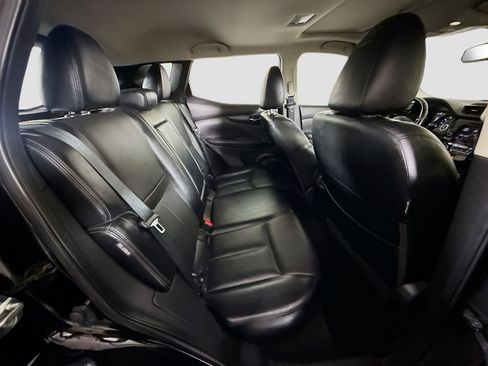 Used 2022 Nissan Rogue Sport SL w/ Premium Package image 27