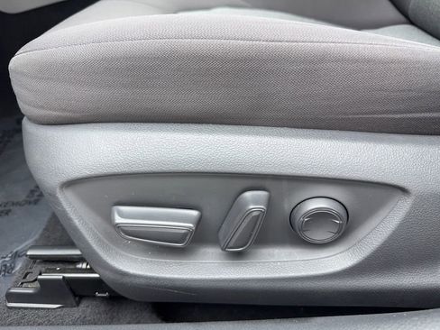 Used 2020 Toyota Camry LE image 45