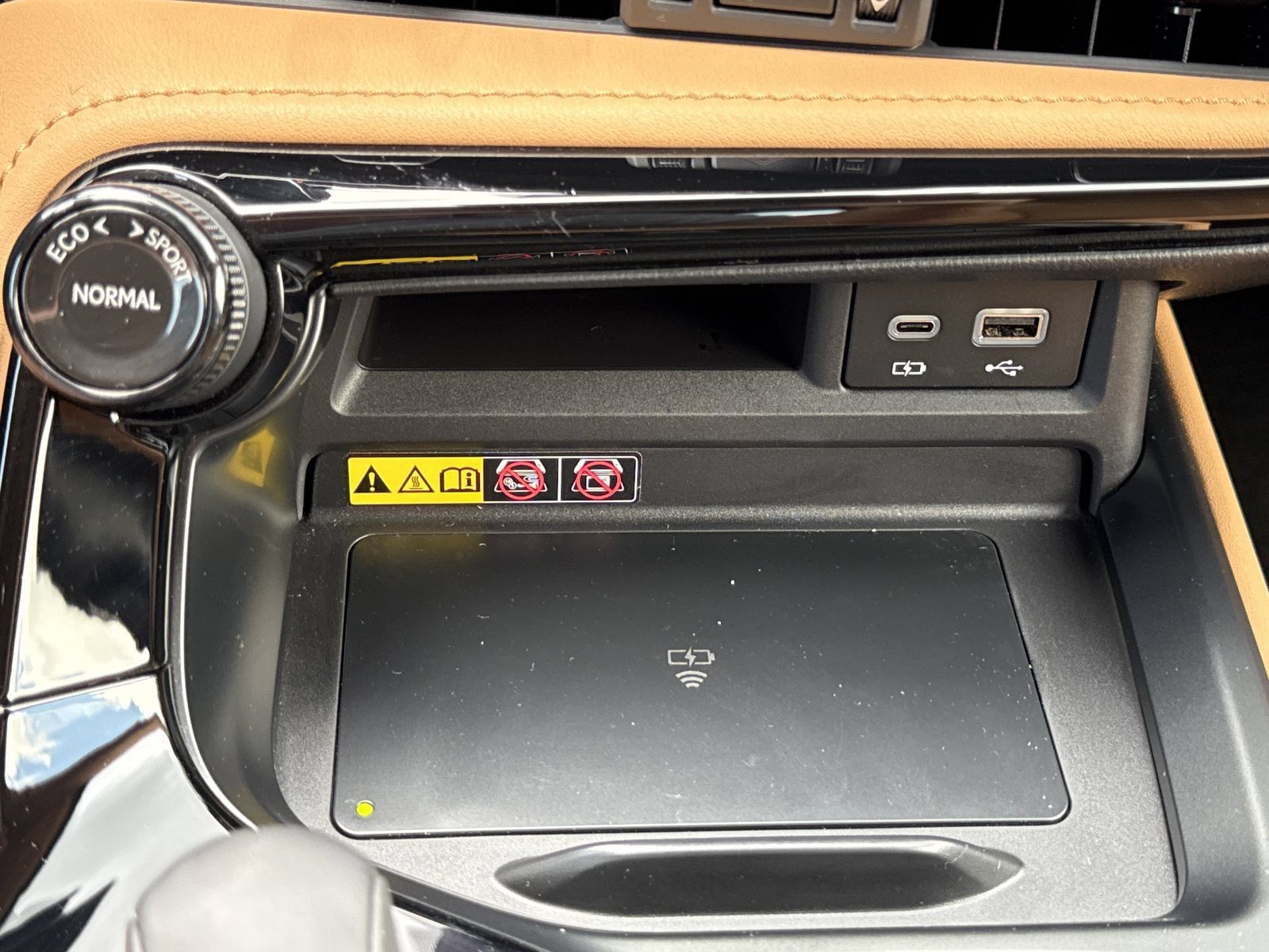 Used 2025 Lexus NX 250 FWD w/ Towing Package (2000 Lbs) image 36