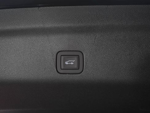 Used 2026 Cadillac Escalade ESV Platinum Sport AWD/4WD image 10
