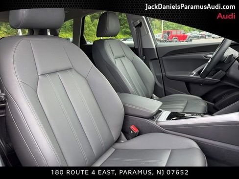 Used 2025 Audi Q5 Premium w/ Convenience Package AWD/4WD image 18