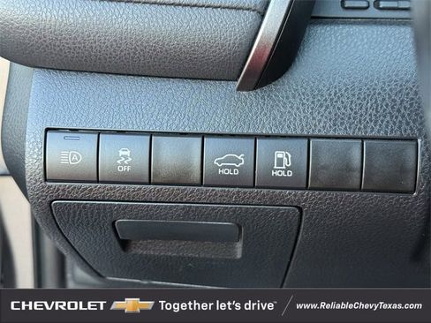 Used 2023 Toyota Camry SE w/ Convenience Package image 25