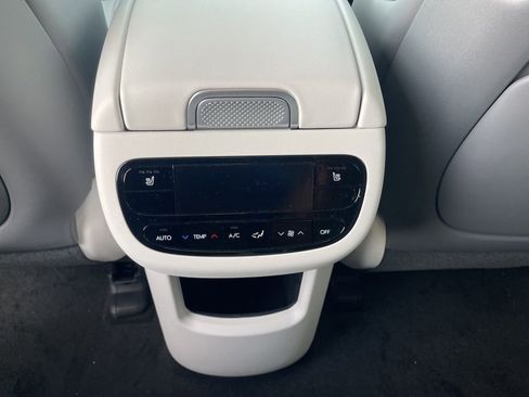 New 2026 Hyundai Ioniq 9 SEL w/ Tow & Go Package AWD/4WD image 16