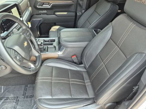 Used 2023 Chevrolet Silverado 1500 High Country w/ High Country Premium Package AWD/4WD image 19
