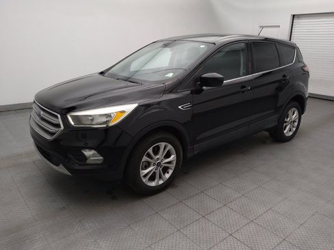 Used 2017 Ford Escape SE AWD/4WD image 2