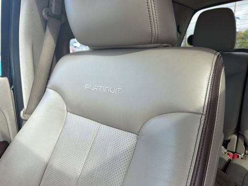 Used 2010 Ford F150 Platinum image 26