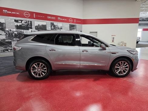 Used 2024 Buick Enclave Avenir w/ Avenir Technology Package image 2