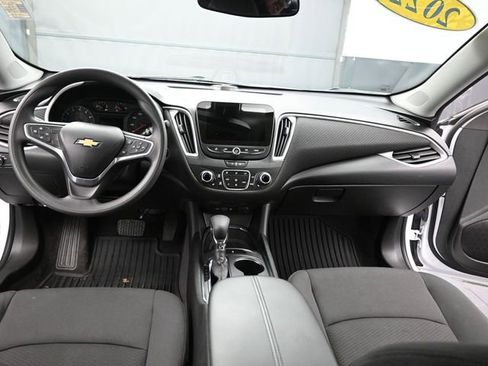 Used 2022 Chevrolet Malibu LT image 19