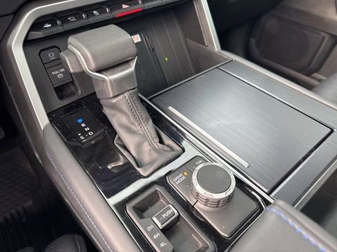 Used 2023 Toyota Tundra Platinum AWD/4WD image 12