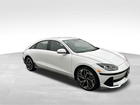 Used 2024 Hyundai Ioniq 6 SEL image 8