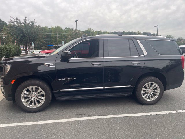 Used 2022 GMC Yukon SLT w/ SLT Premium Package RWD image 2