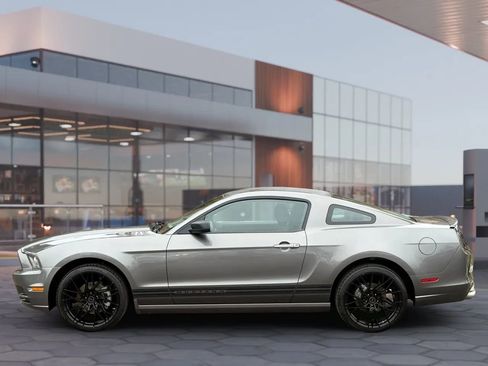 Used 2013 Ford Mustang Coupe image 3