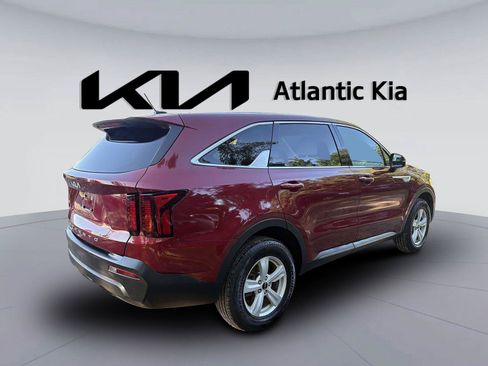 Certified 2022 Kia Sorento LX AWD/4WD image 6