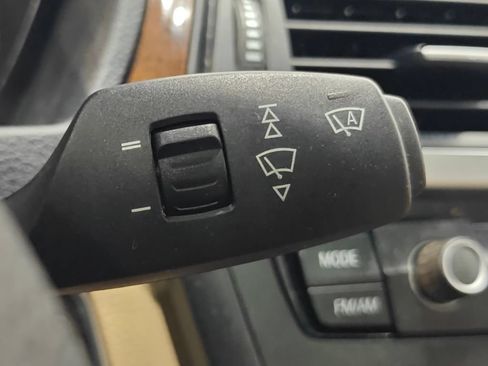Used 2013 BMW 320i xDrive Sedan AWD/4WD image 35