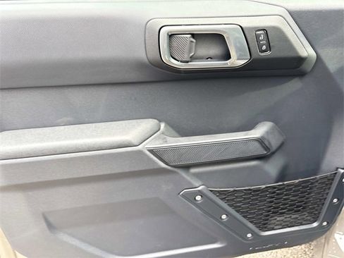 New 2025 Ford Bronco 4-Door image 18